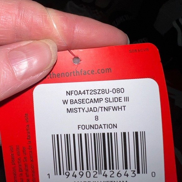 North Face Slides - Picture 8 of 8